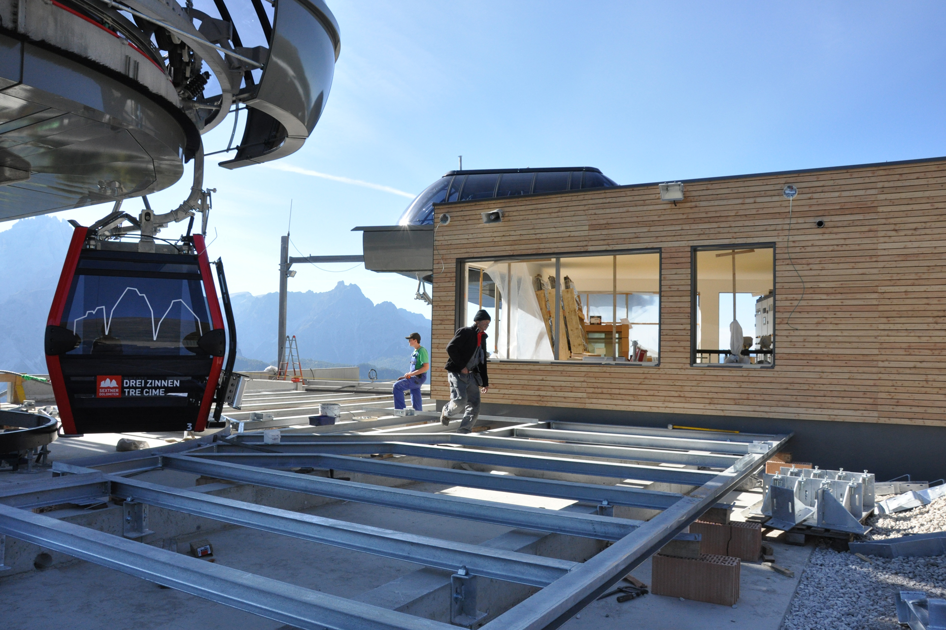 il-treno-delle-tre-cime-rivista-scimagazine-Foto-by-Sextner-Dolomiten_www.s-dolomiten.com-(7)