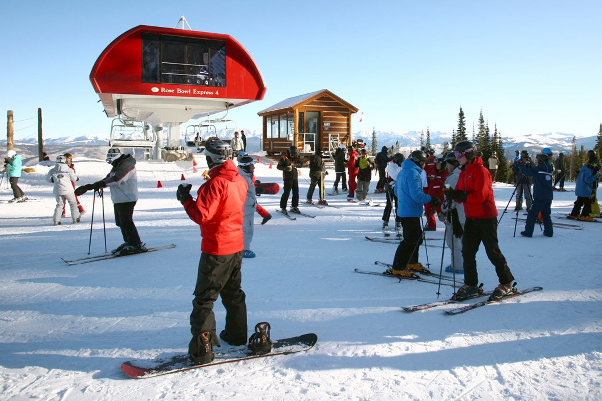 in-volo-per-Vail-rivista-scimagazine-gennaio-2015-Rose-Bowl-crowd.-downard