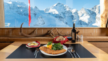 Viennese-con-vista-specialita-della-berghaus-diavolezza-c-steve-hadorn