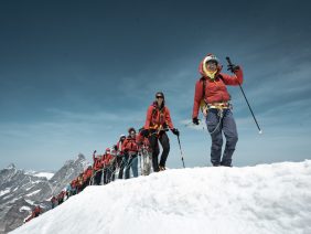 ST_3x2_100-Women-World-Record-Breithorn-Ascent-+-Summit_84535